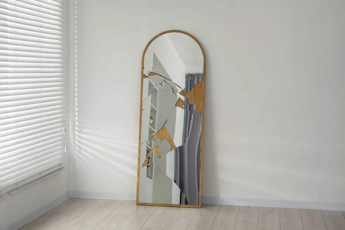 Diy Mirror Repair Kits Guide How To Fix Common Mirror Issues The