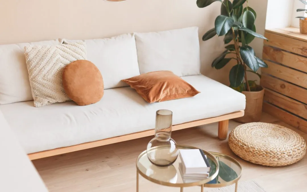 AirBnB Design Tips: Maximizing Comfort And Style For Your Guests With Mirror Table Decorations